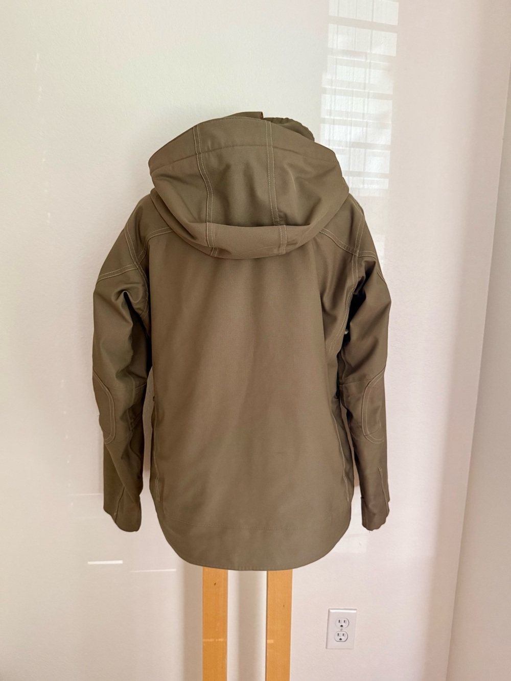 Twilight Bella Swan Patagonia Rubicon Jacket Baseball Scene Brown Size Medium - Picture 4 of 15